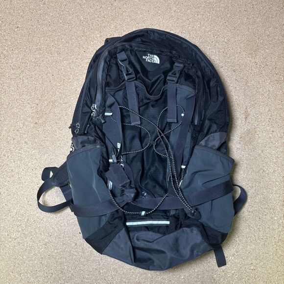 The North Face Angstrom 30L Daypack Black - Picture 1 of 7